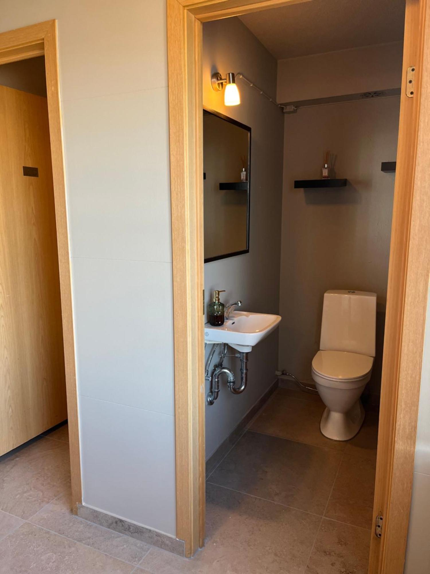 Guesthouse Hvammur By The Harbour Höfn Екстериор снимка